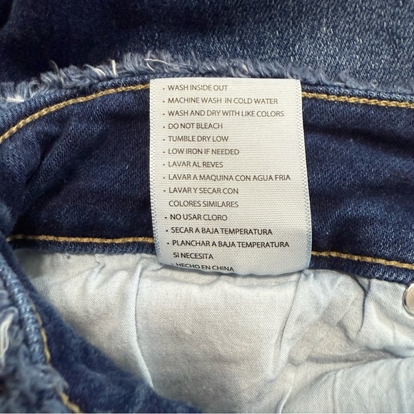 KanCan High Rise Distressed Blue Jeans size 2X - Picture 4 of 11